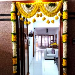 Flower Decorations For Housewarming