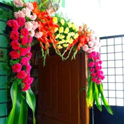 Simple Flowers Decorations For Housewarming